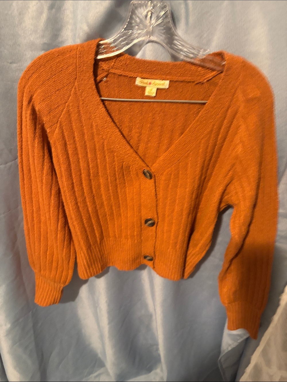 Cropped V‑Neck Button Cardigan in Burnt Orange